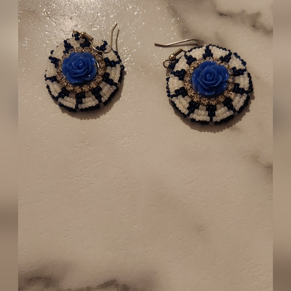 Earrings - Picture 3 of 4